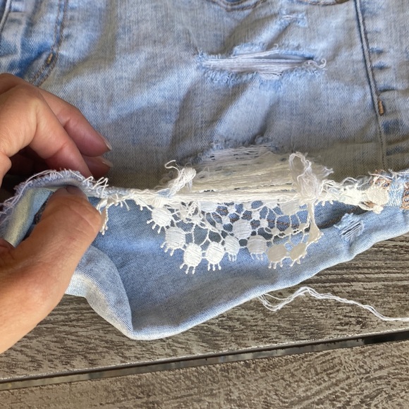 American Eagle Hi- Rise Shortie - Picture 5 of 6